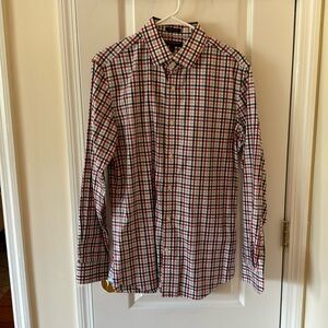 Selling fitted plaid BR shirt. M size Neck is 15-15.5. White, red black, & grey